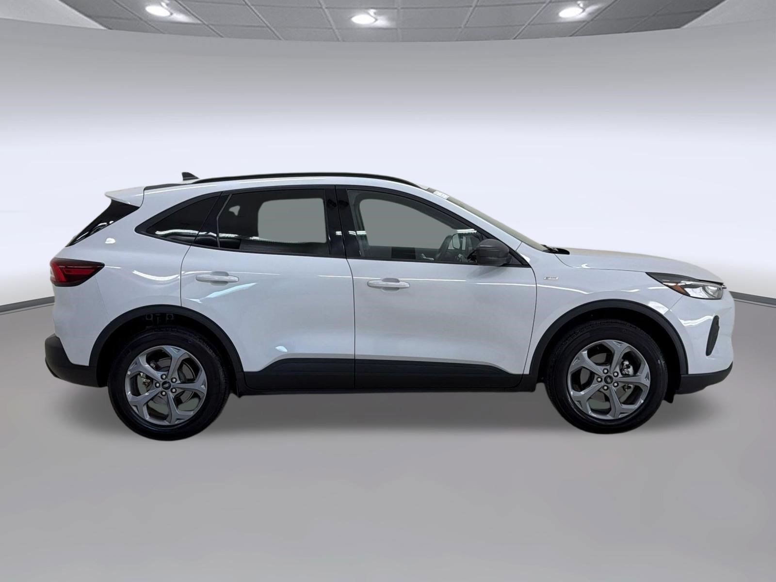 Certified 2025 Ford Escape ST-Line AWD/4WD image 8