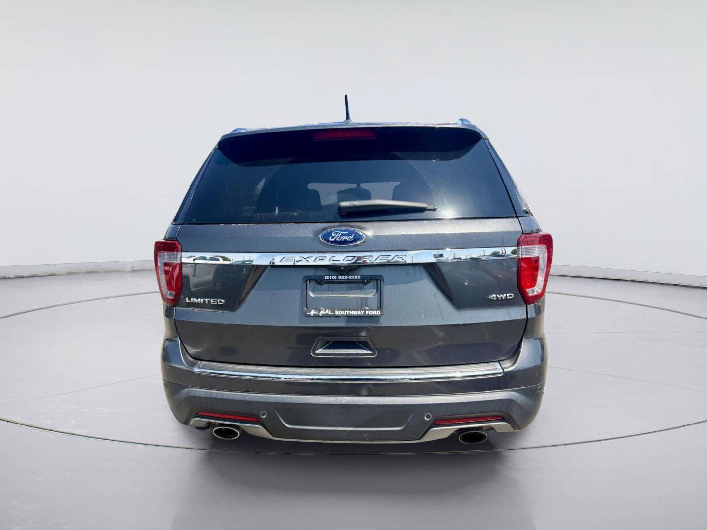 Certified 2018 Ford Explorer Limited AWD/4WD image 4
