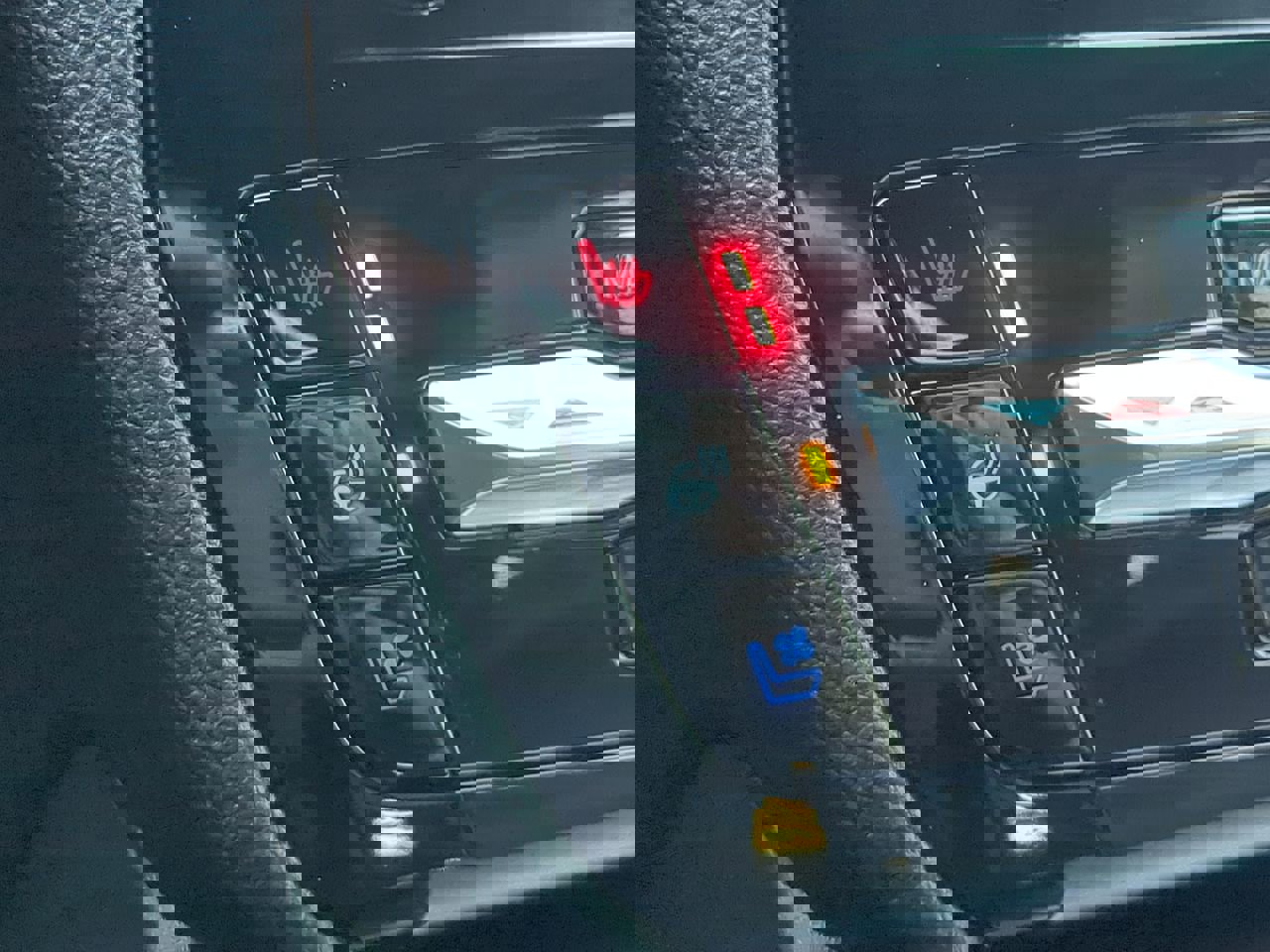 Certified 2023 Ford Explorer ST w/ Equipment Group 401A image 22