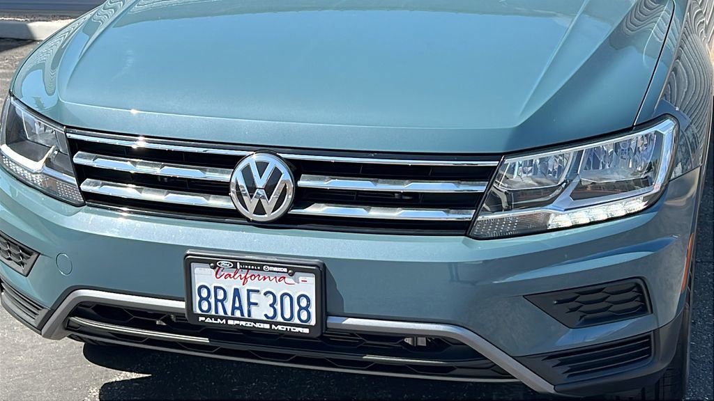 Used 2020 Volkswagen Tiguan SE FWD image 3