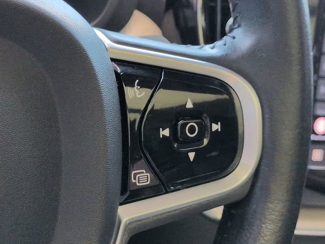 Used 2022 Volvo XC60 B5 Inscription w/ Advanced Package image 25