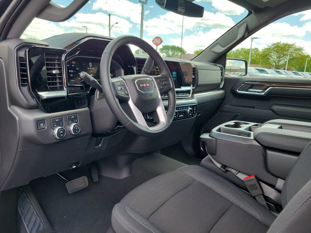 Used 2024 GMC Sierra 1500 Elevation w/ LPO, Elevation Black Package AWD/4WD image 21