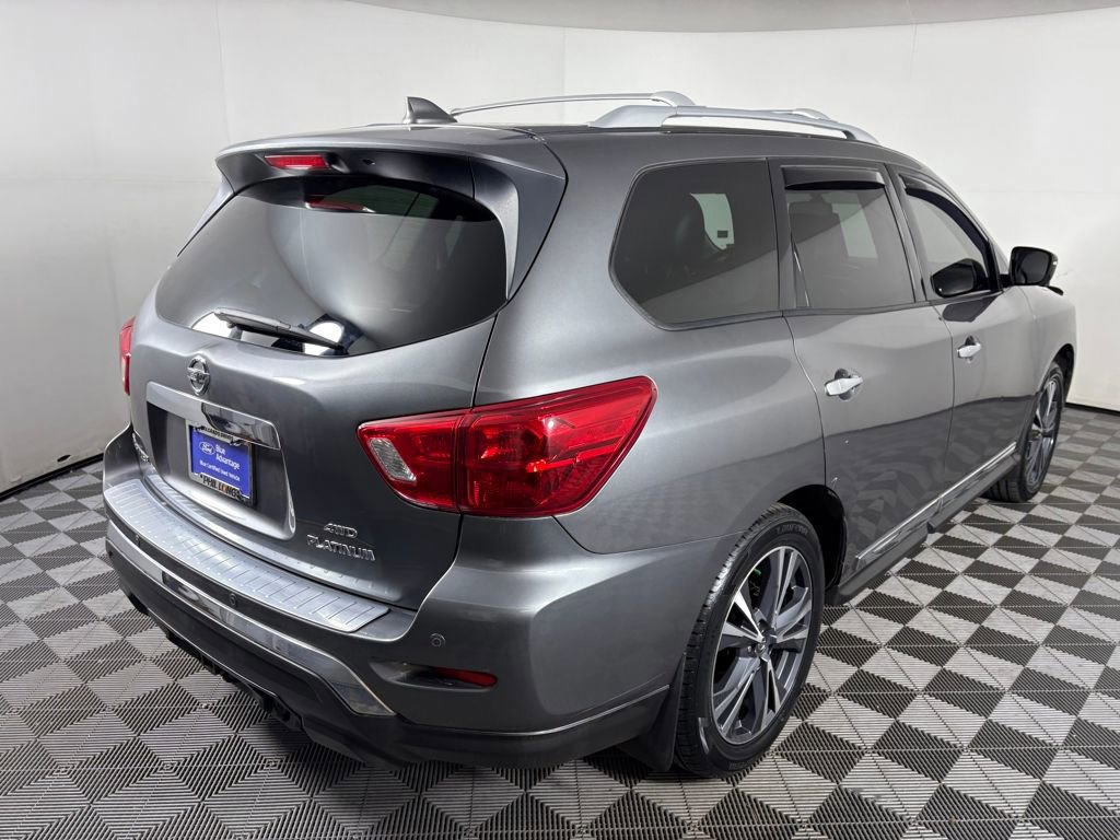 Used 2020 Nissan Pathfinder Platinum image 5