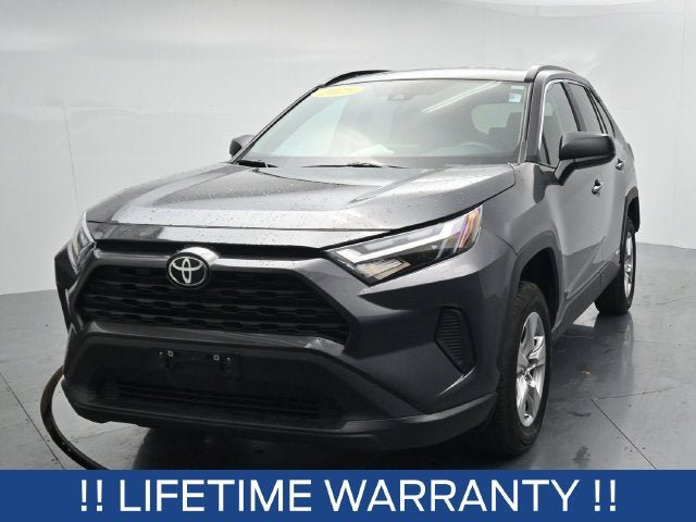 Used 2025 Toyota RAV4 LE AWD/4WD image 3