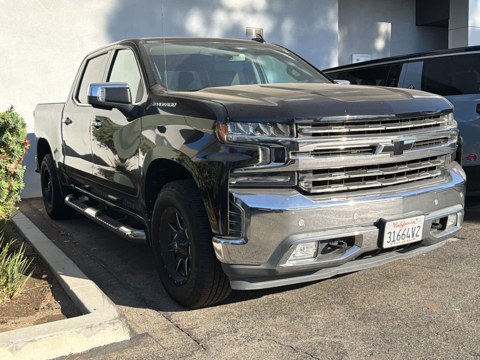 Used 2019 Chevrolet Silverado 1500 LTZ w/ LTZ Plus Package RWD image 3