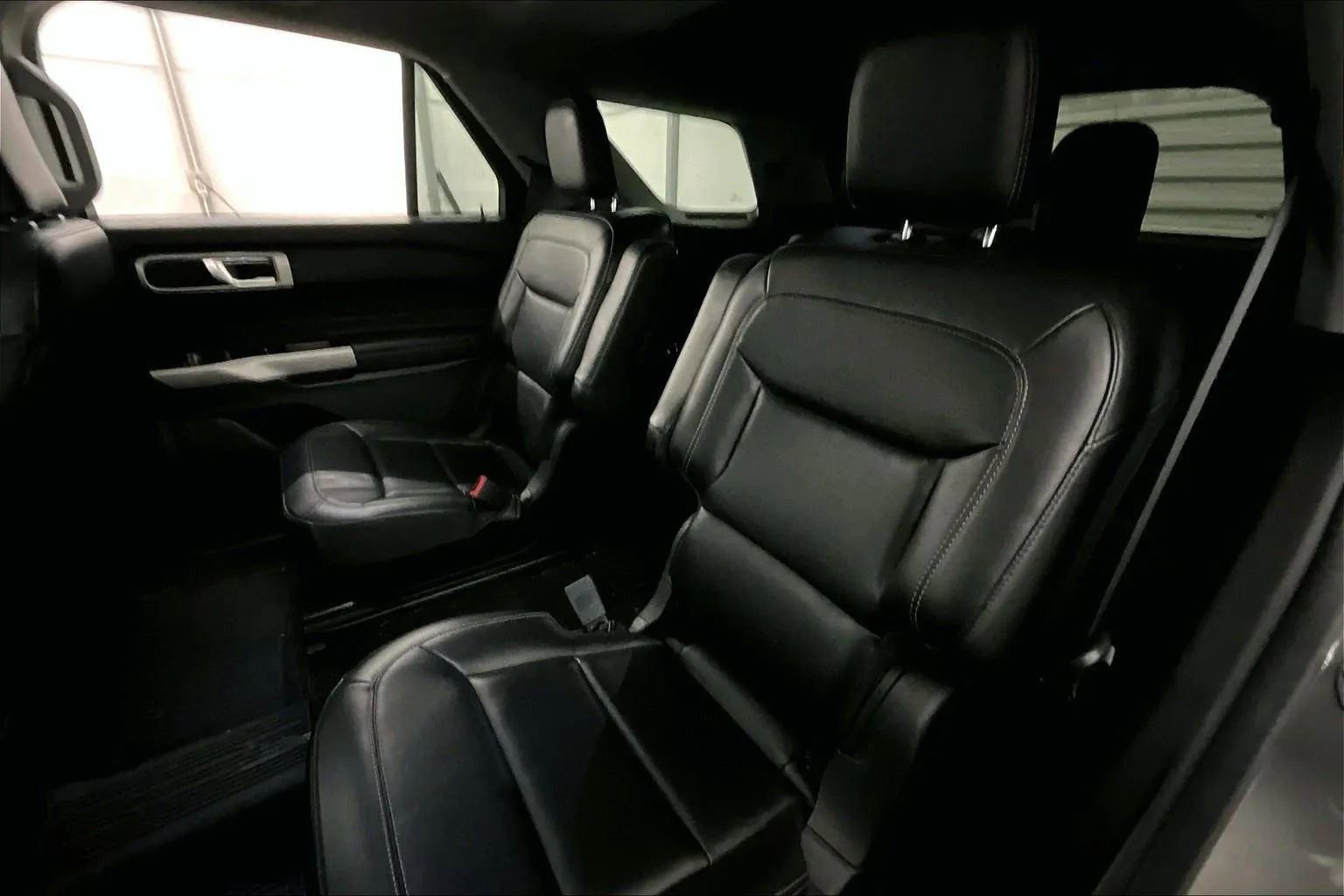 Certified 2022 Ford Explorer XLT w/ Equipment Group 202A image 25