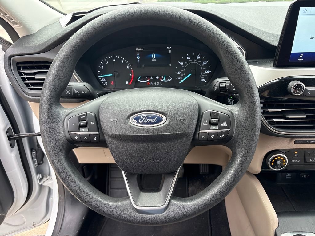 Certified 2022 Ford Escape SE image 17