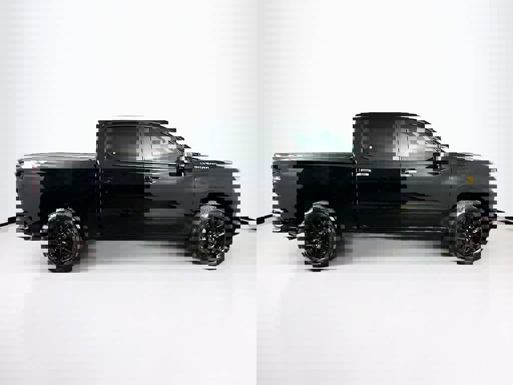 Used 2022 Chevrolet Silverado 1500 Custom image 6