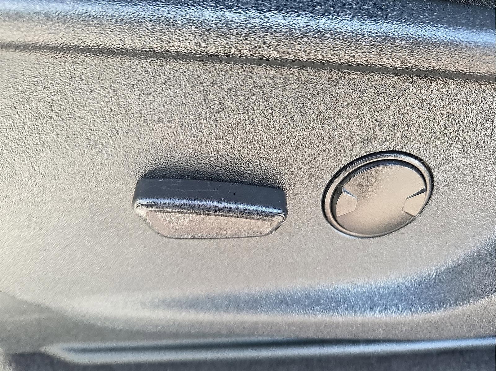 Certified 2025 Ford F150 XLT w/ Equipment Group 301A Standard image 15