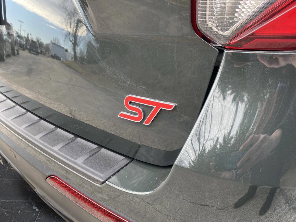 Certified 2022 Ford Explorer ST w/ Equipment Group 401A image 46