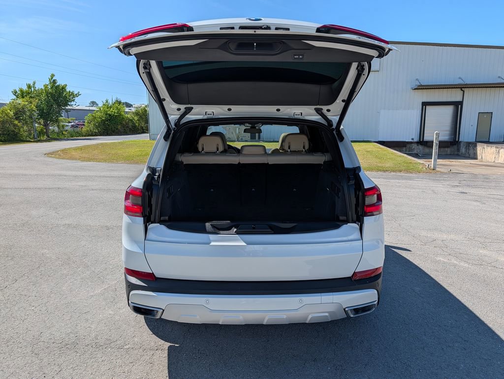 Used 2021 BMW X5 xDrive40i w/ Premium Package 2 AWD/4WD image 29