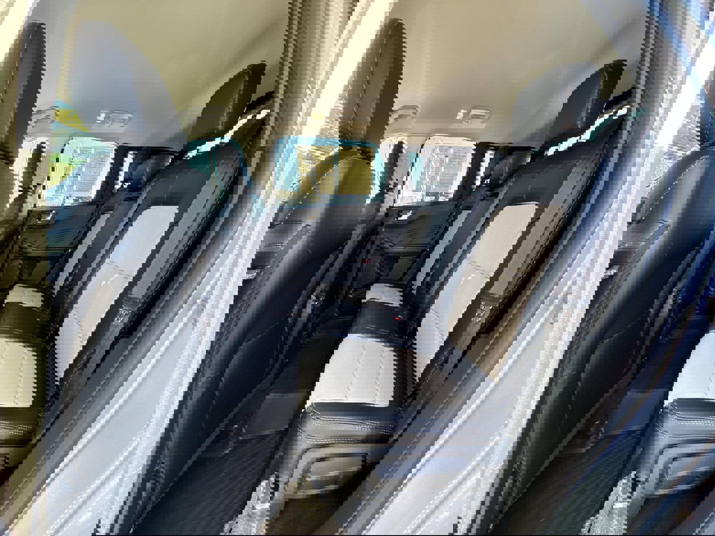 Certified 2022 Ford Escape Titanium w/ Titanium Elite Package image 25