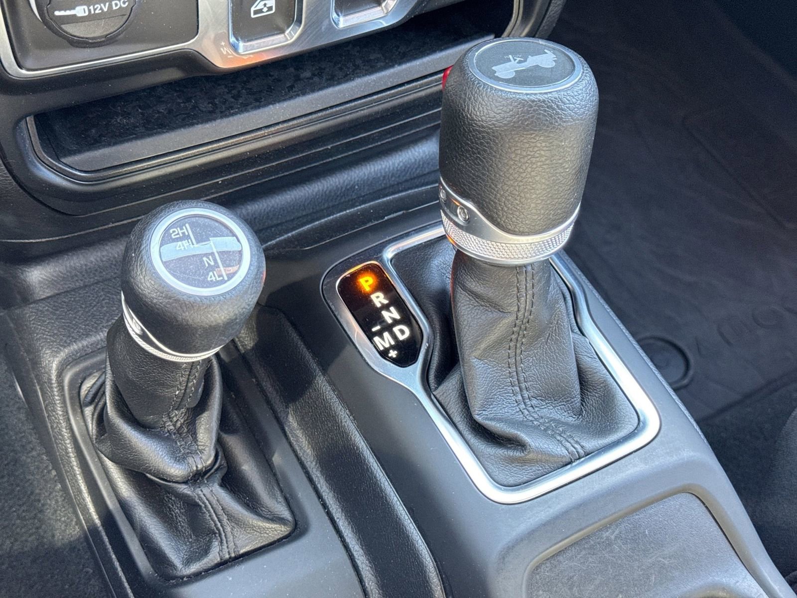 Used 2022 Jeep Wrangler Sport AWD/4WD image 37