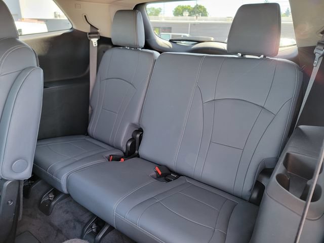 Used 2020 Buick Enclave Essence FWD image 21
