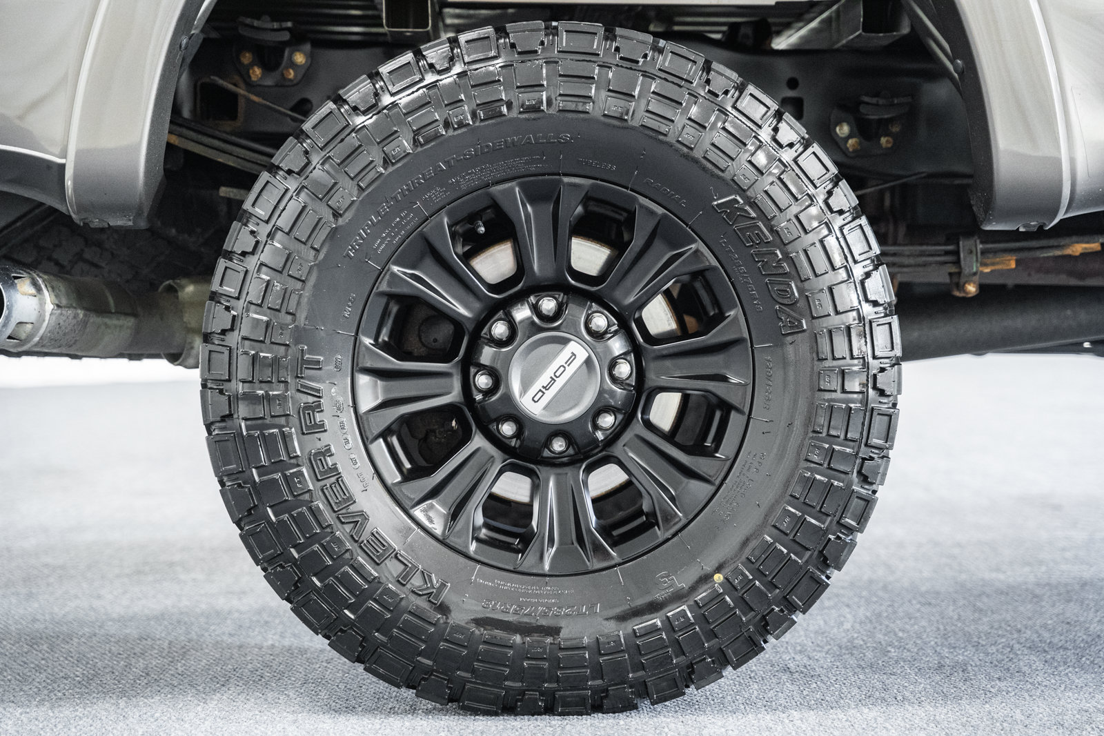 Certified 2022 Ford F350 Lariat w/ Tremor Off-Road Package AWD/4WD image 22