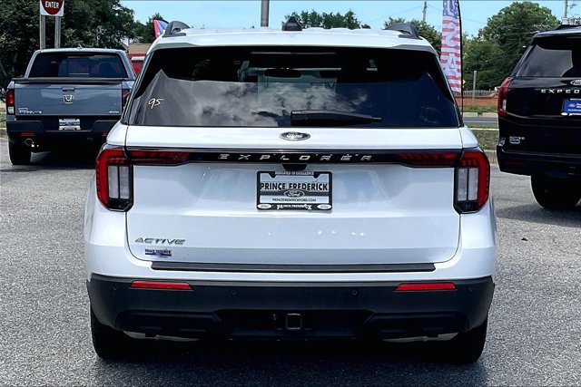 Certified 2025 Ford Explorer Active RWD image 4