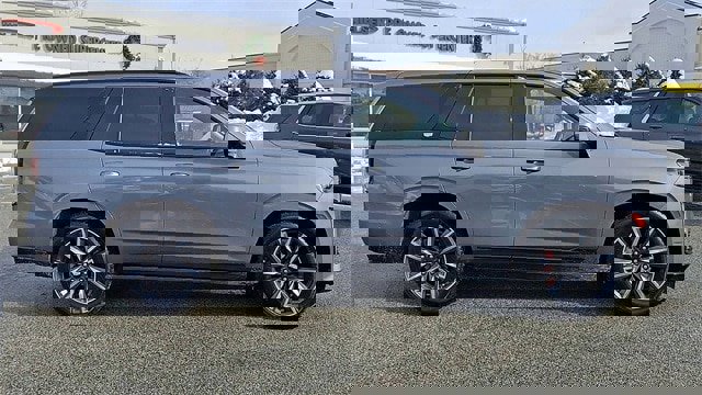 Used 2022 Cadillac Escalade Sport Platinum image 9