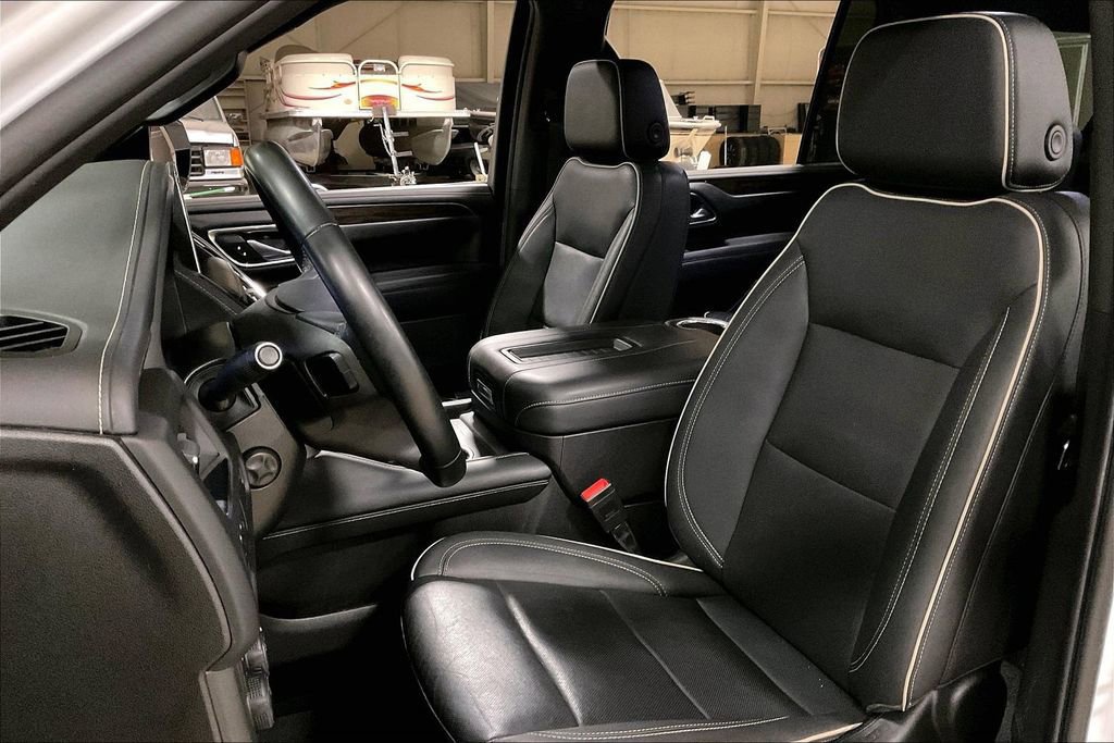 Used 2023 Chevrolet Suburban Premier image 23