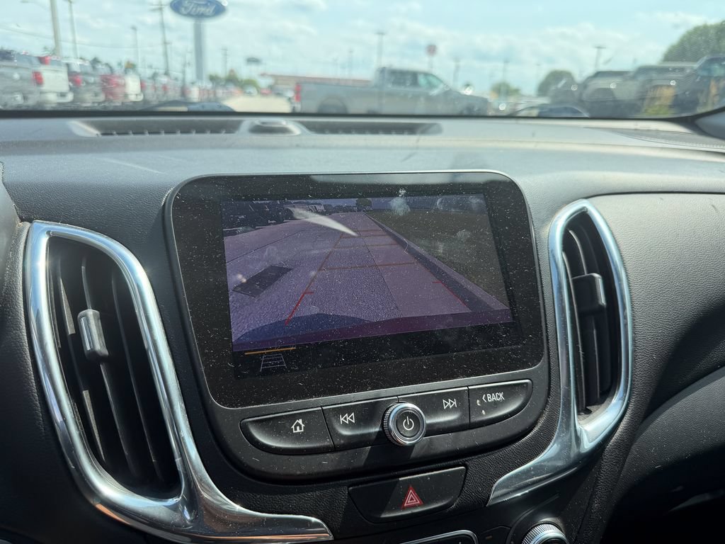 Used 2019 Chevrolet Equinox LT w/ Sun & Navigation Package AWD/4WD image 19