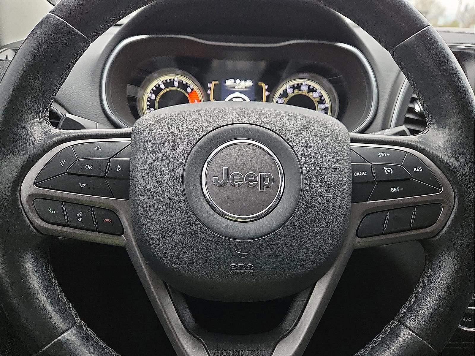 Used 2020 Jeep Cherokee Latitude Plus w/ Cold Weather Group image 24