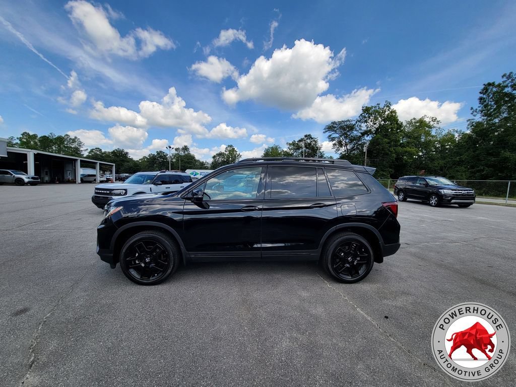 Used 2024 Honda Passport Black Edition image 3