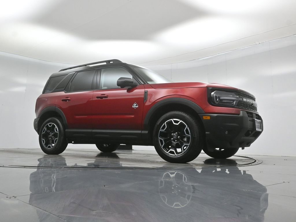 Certified 2025 Ford Bronco Sport Outer Banks w/ Outer Banks Tech Package+ AWD/4WD image 4