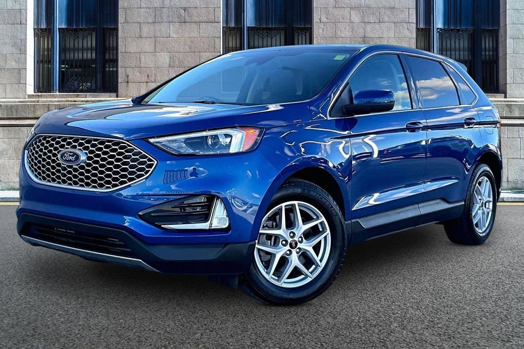 Certified 2024 Ford Edge SEL w/ Convenience Package AWD/4WD image 2