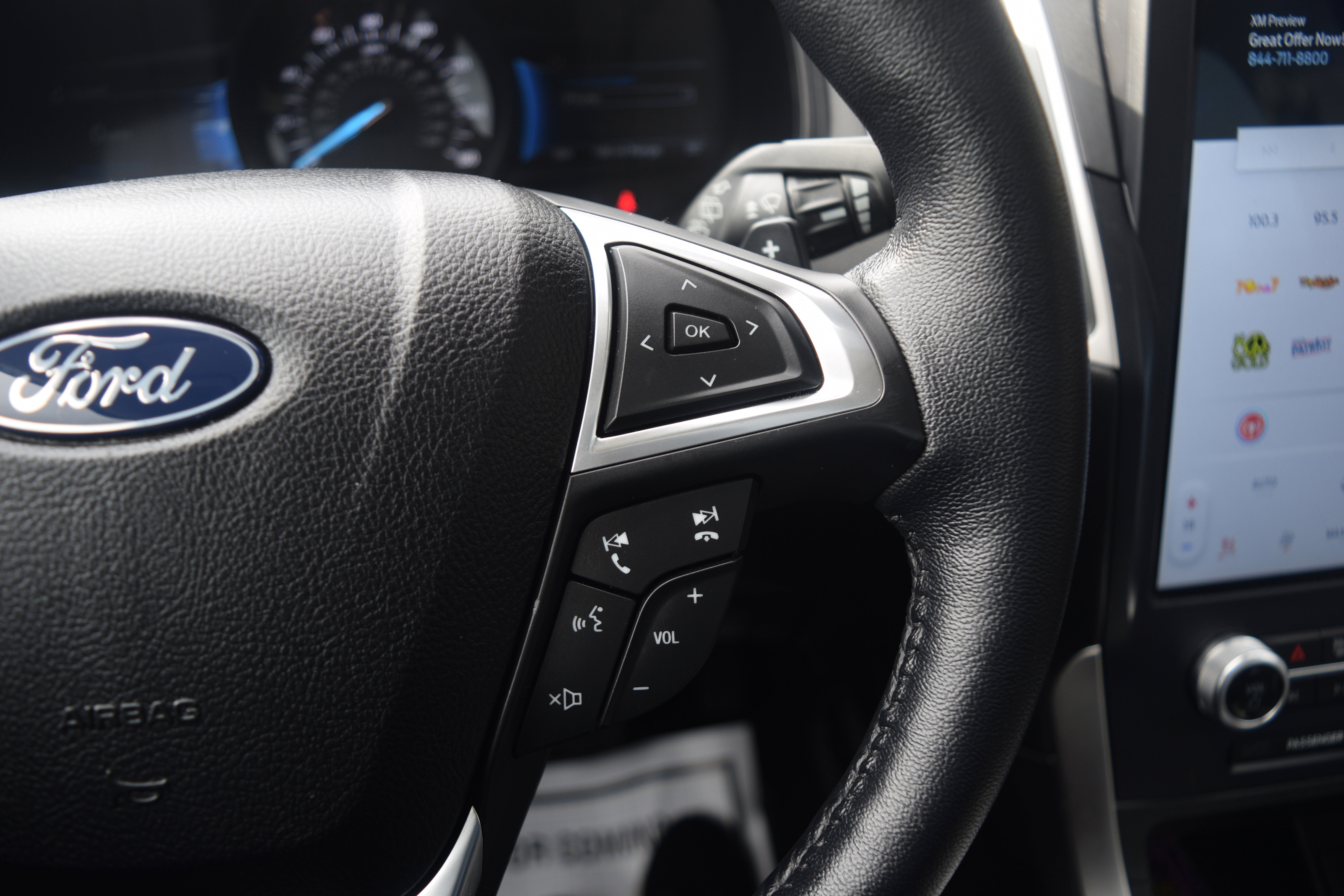 Certified 2022 Ford Edge SEL w/ Convenience Package image 5