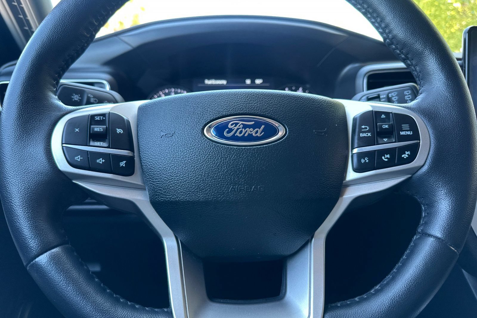 Certified 2023 Ford Explorer XLT w/ Equipment Group 202A AWD/4WD image 37