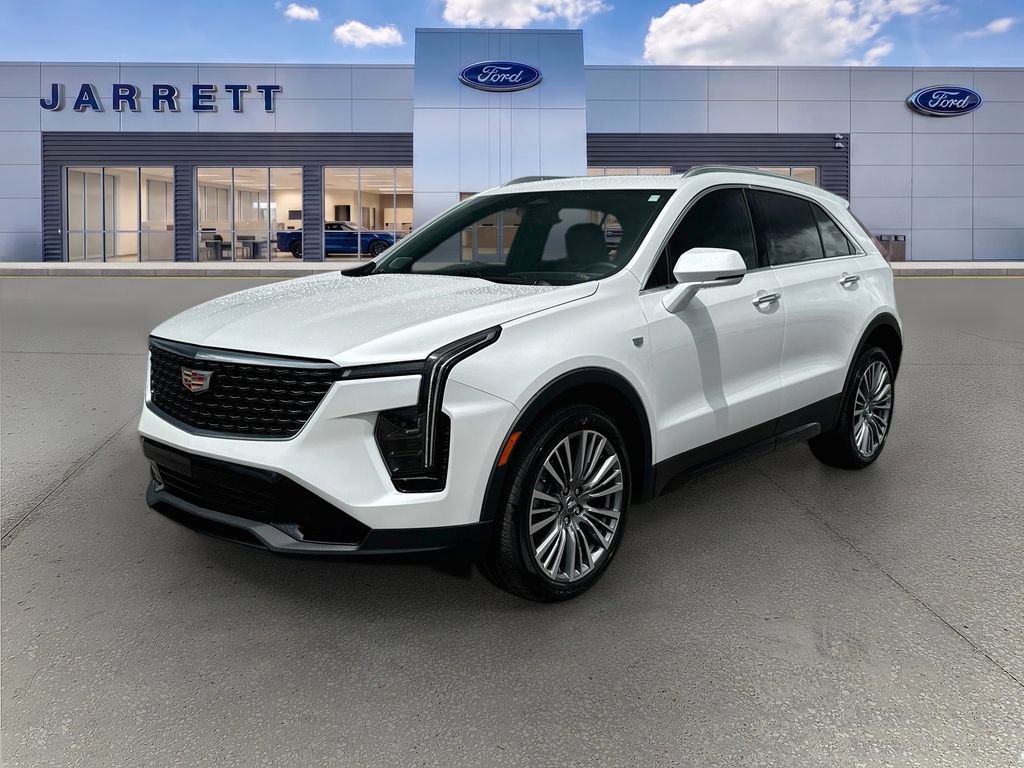 Used 2024 Cadillac XT4 Premium Luxury FWD image 3