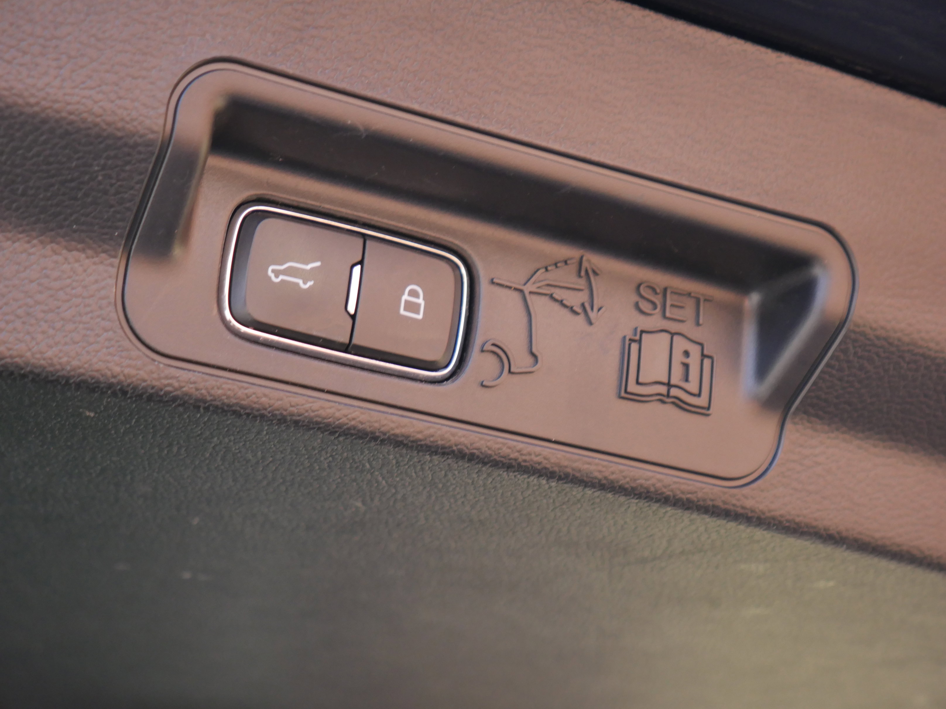 Certified 2021 Ford Explorer ST image 26