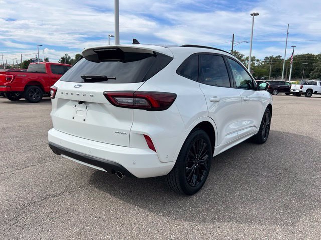 Certified 2024 Ford Escape ST-Line Elite w/ Premium Technology Package AWD/4WD image 4