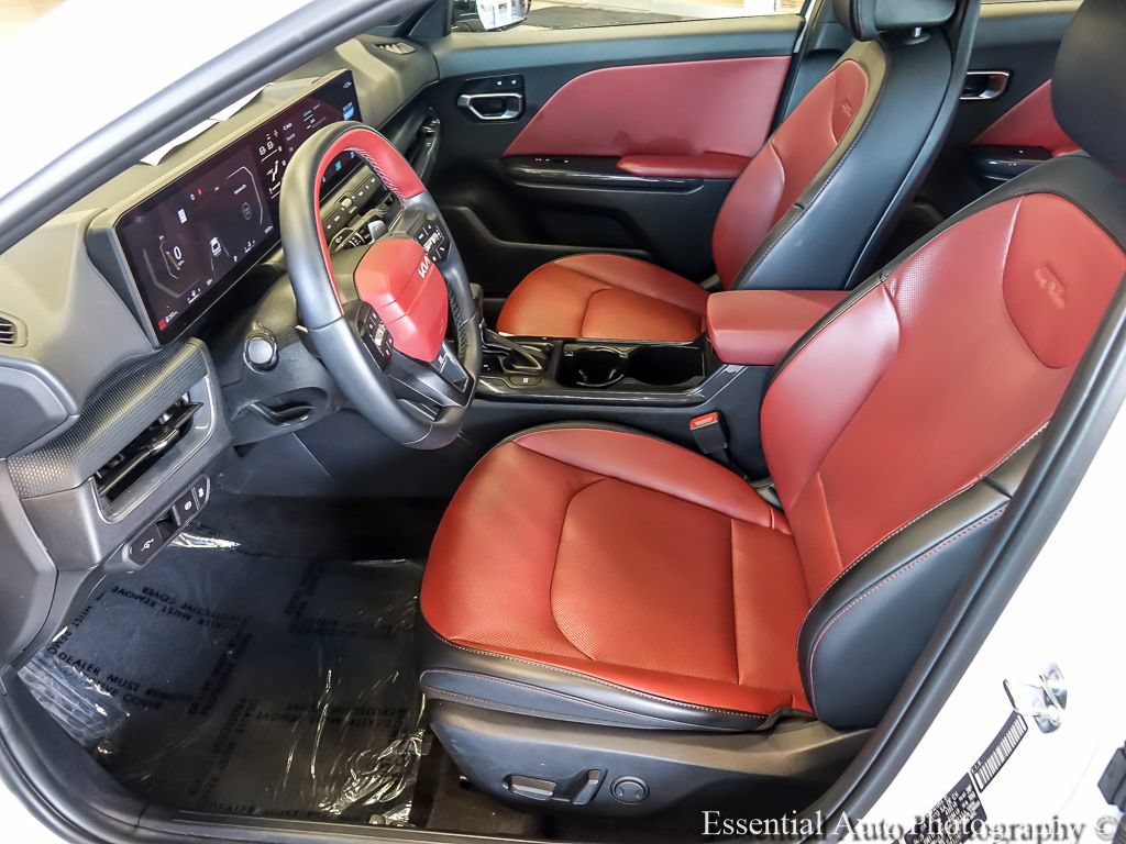 Used 2025 Kia K4 GT-Line w/ GT-Line Premium Package FWD image 9