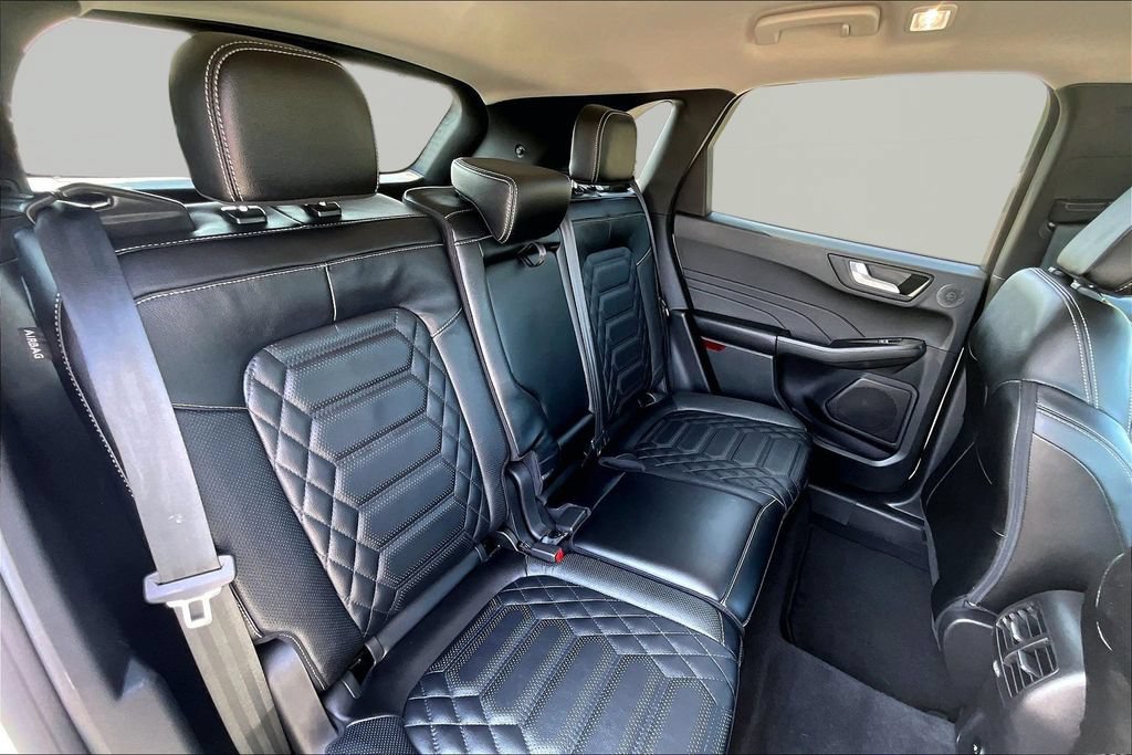 Certified 2023 Ford Escape Platinum w/ Premium Technology Package AWD/4WD image 27