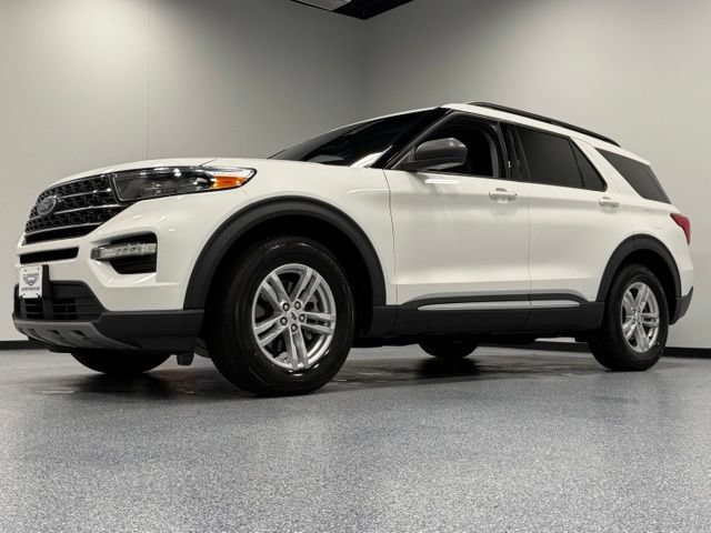 Certified 2023 Ford Explorer XLT w/ Equipment Group 202A RWD image 5