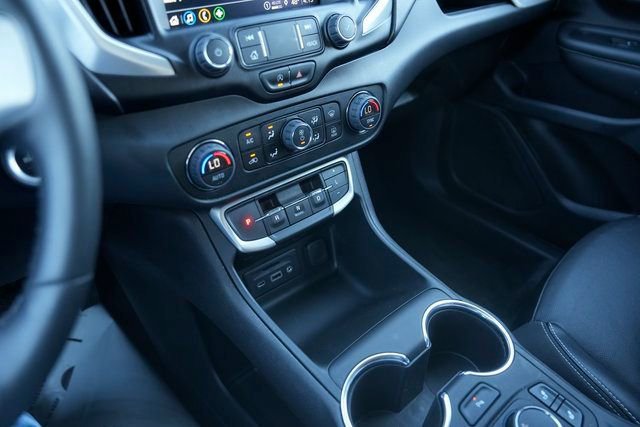 Used 2023 GMC Terrain SLT w/ Tech Package image 28