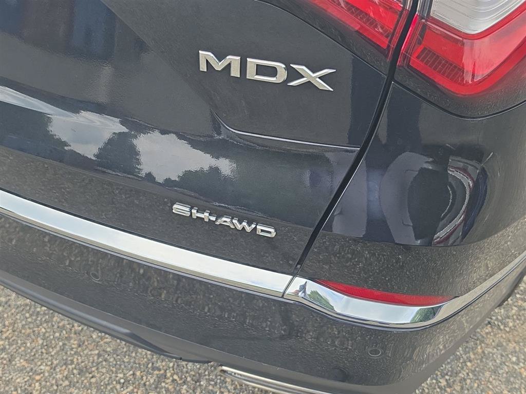Used 2024 Acura MDX SH-AWD w/ Technology Package image 2