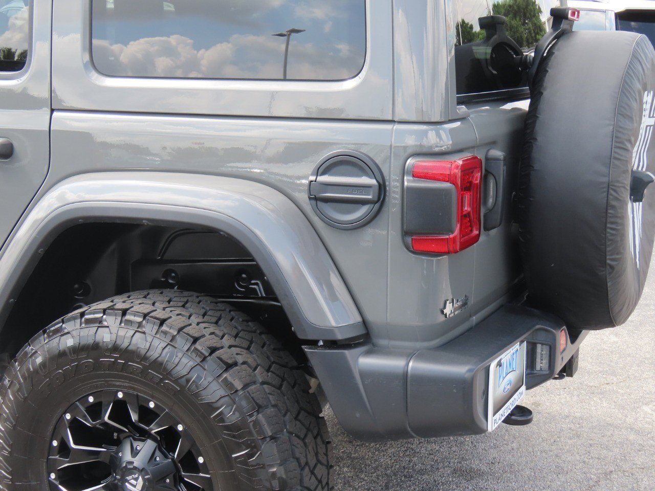 Used 2020 Jeep Wrangler Unlimited Sahara AWD/4WD image 15