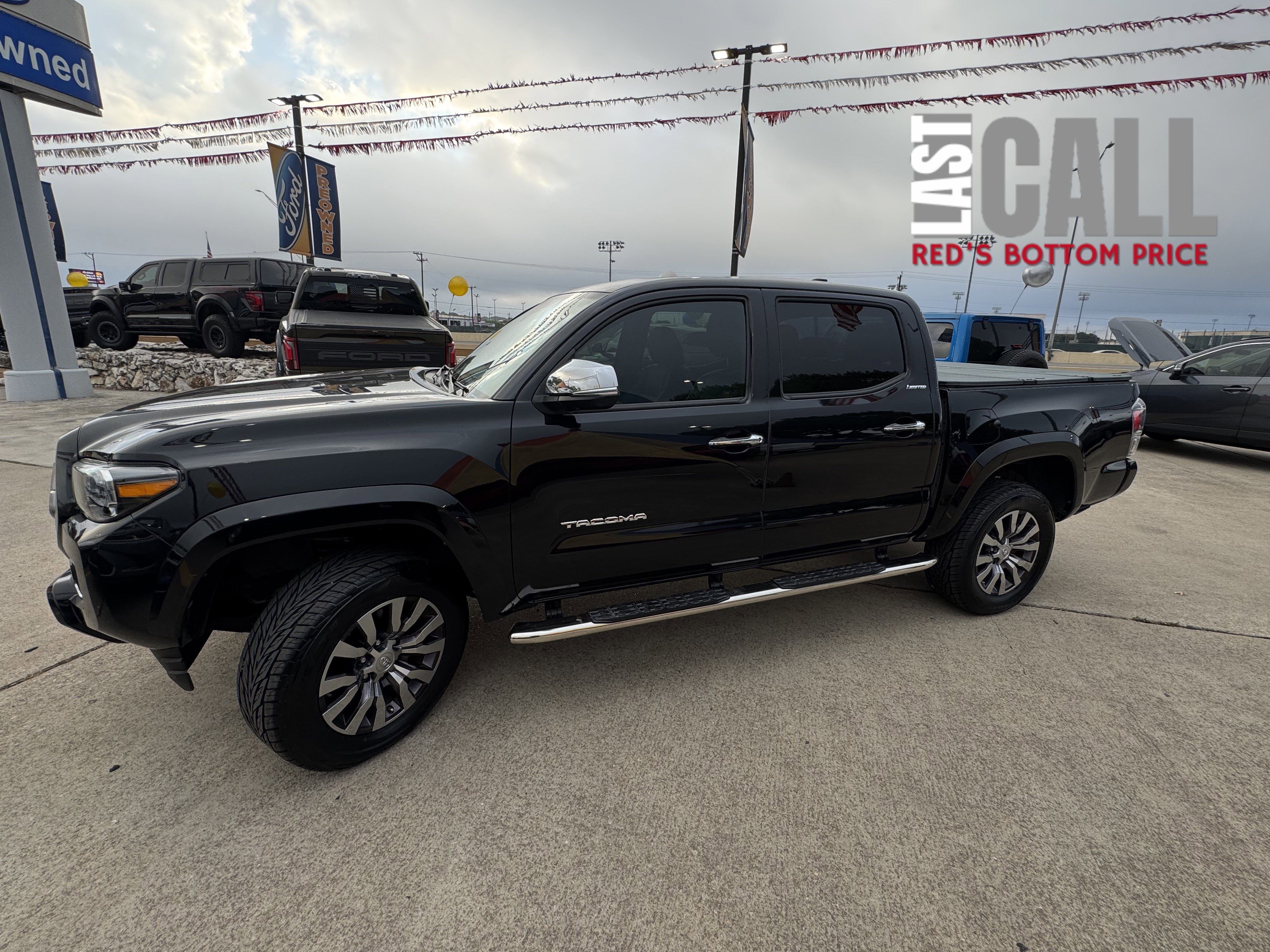 Used 2020 Toyota Tacoma Limited image 8