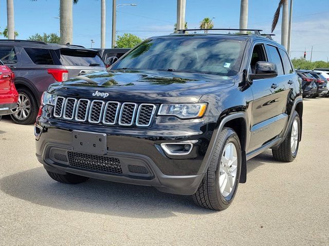 Used 2017 Jeep Grand Cherokee Laredo w/ Quick Order Package 23E AWD/4WD image 3
