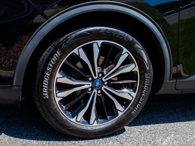 Certified 2021 Ford Escape SE w/ SE Sport Appearance Package FWD image 5
