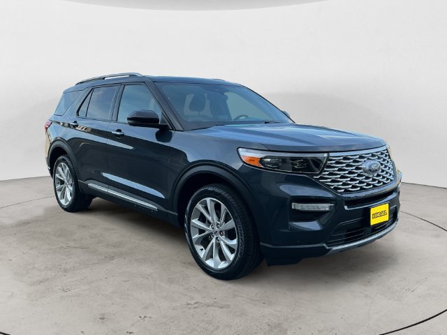 Certified 2023 Ford Explorer Platinum w/ Technology Package AWD/4WD image 3