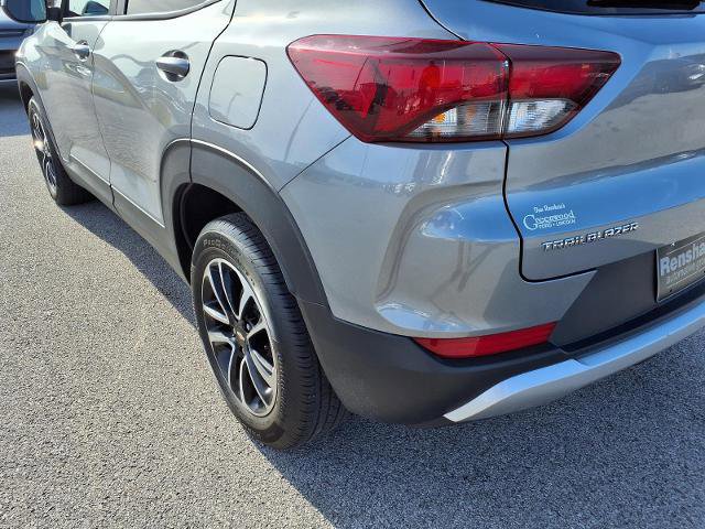 Used 2025 Chevrolet TrailBlazer LT image 3