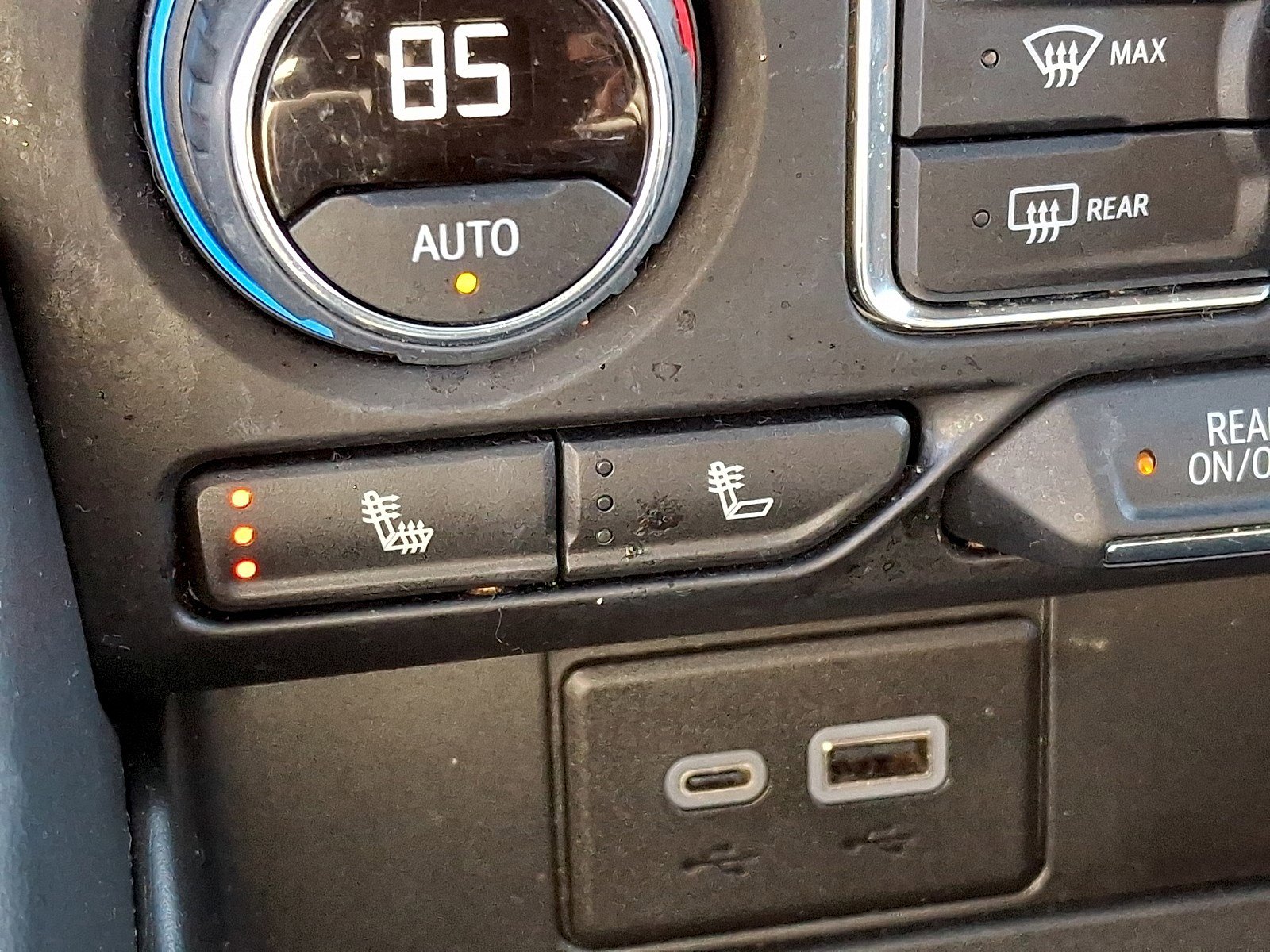 Used 2024 Chevrolet Tahoe Z71 w/ Z71 Off-Road Package image 22