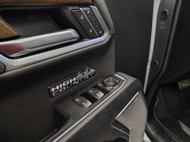 Used 2026 Chevrolet Silverado 1500 High Country AWD/4WD image 26