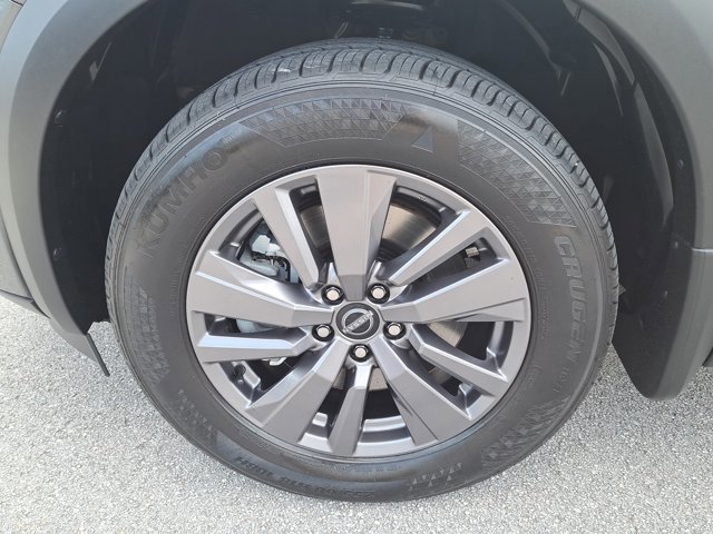 Used 2023 Nissan Pathfinder S image 9