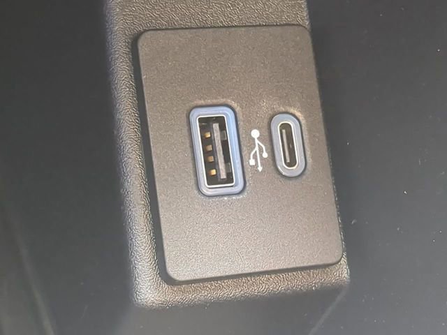 Certified 2022 Ford Edge ST w/ Equipment Group 401A image 23