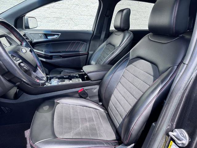 Certified 2020 Ford Edge ST-Line w/ Cold Weather Package AWD/4WD image 15