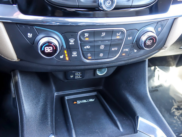 Used 2022 Chevrolet Traverse Premier image 24