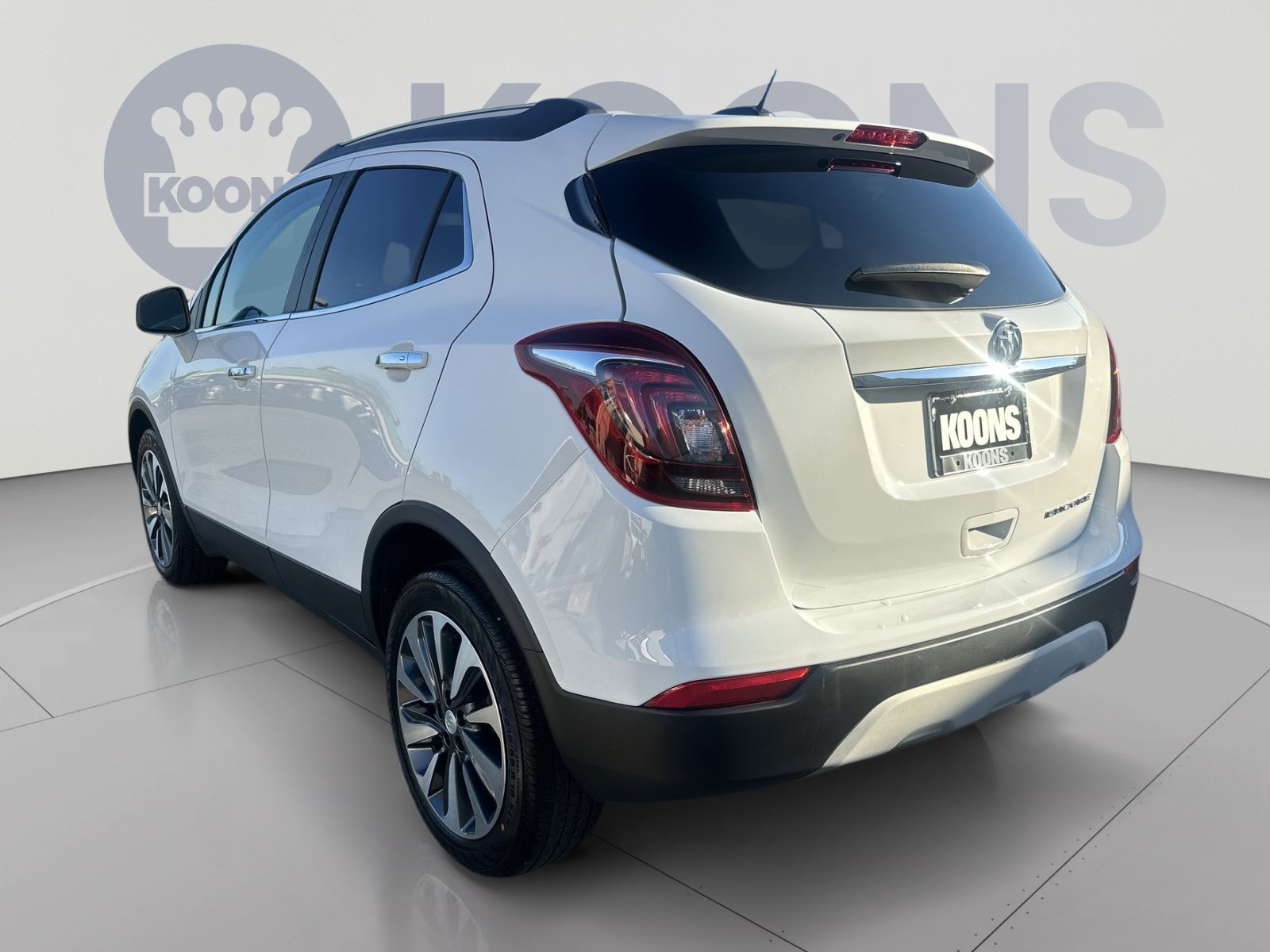 Used 2021 Buick Encore Preferred w/ Safety Package FWD image 8